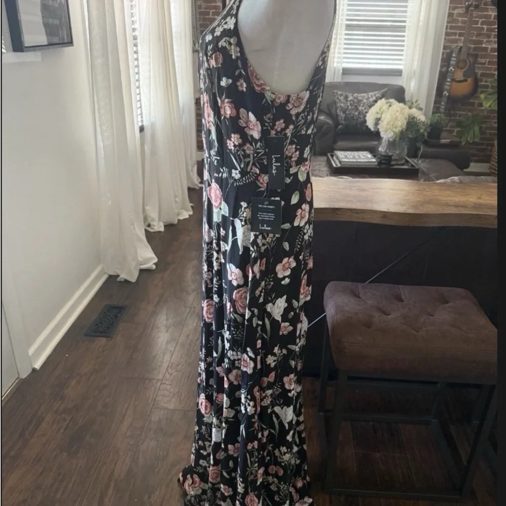 NWT Lulu's Black Floral Maxi Dress - Picture 8 of 8